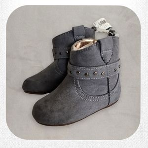 🆕️ Grey Suede Boots, Kid's 6 [NWT!]
